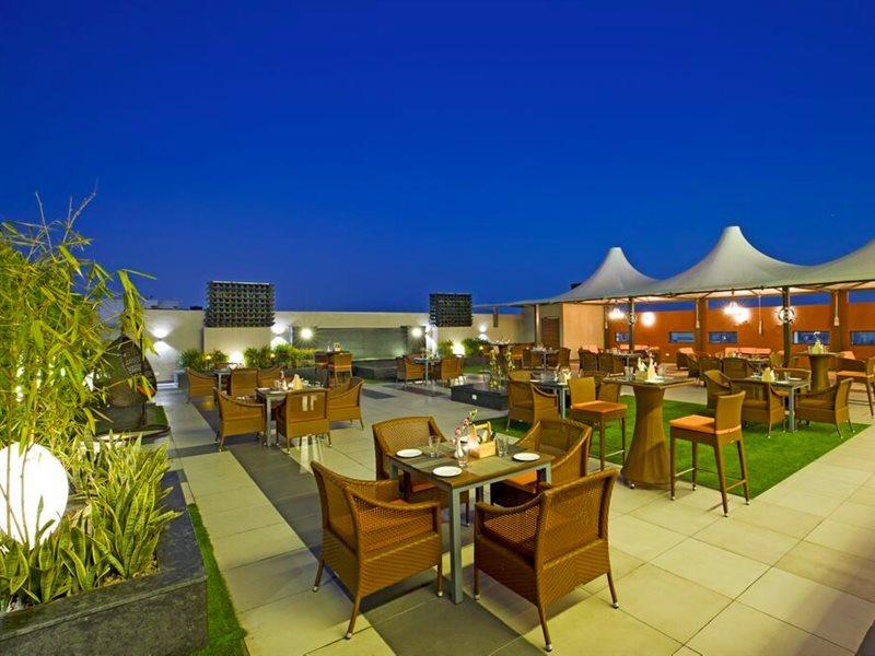 Regenta Central Cassia Zirakpur Chandigarh מראה חיצוני תמונה